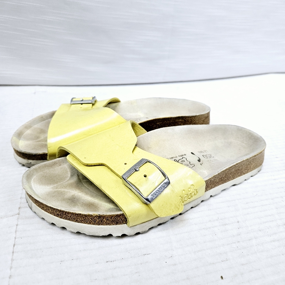 Birkenstock Birki Pantent Leather Yellow Sandal size 39